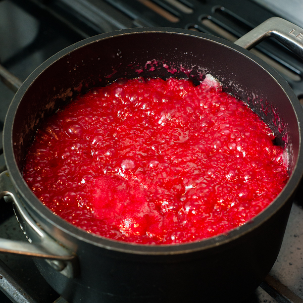 Caramelising sugar in a pan